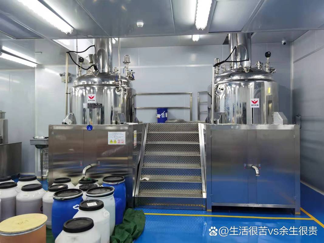 水凈化設備,車用尿素設備,洗衣液洗潔精沐浴露,洗發(fā)水等日化生產(chǎn)設備!